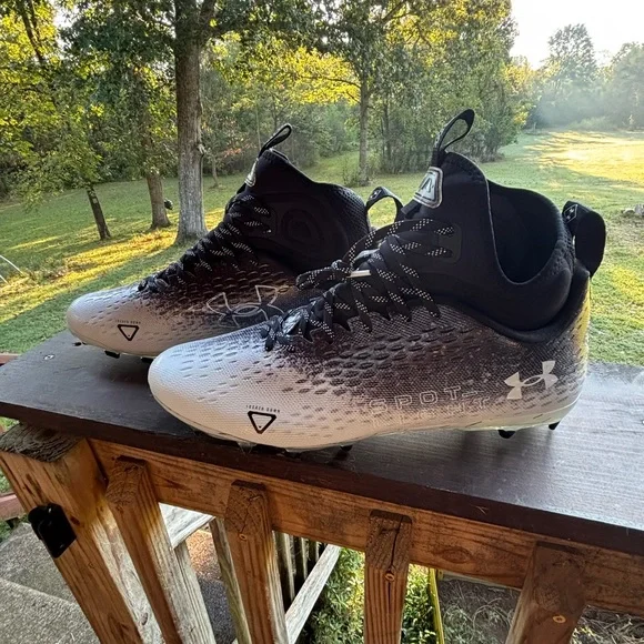 Under Armour Spotlight Lux MC‎ Football Cleats Black Gray Men’s 13